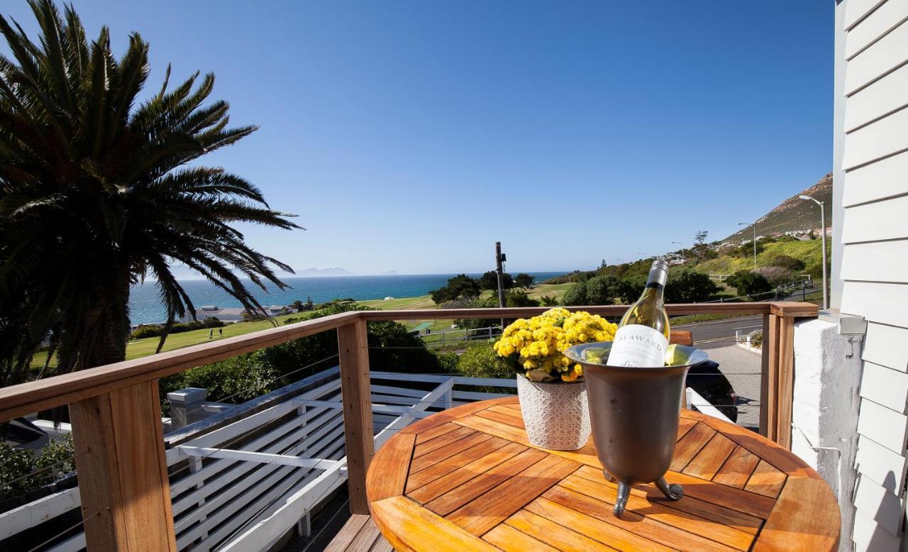 Penguins View Guesthouse Simon's Town Exterior photo