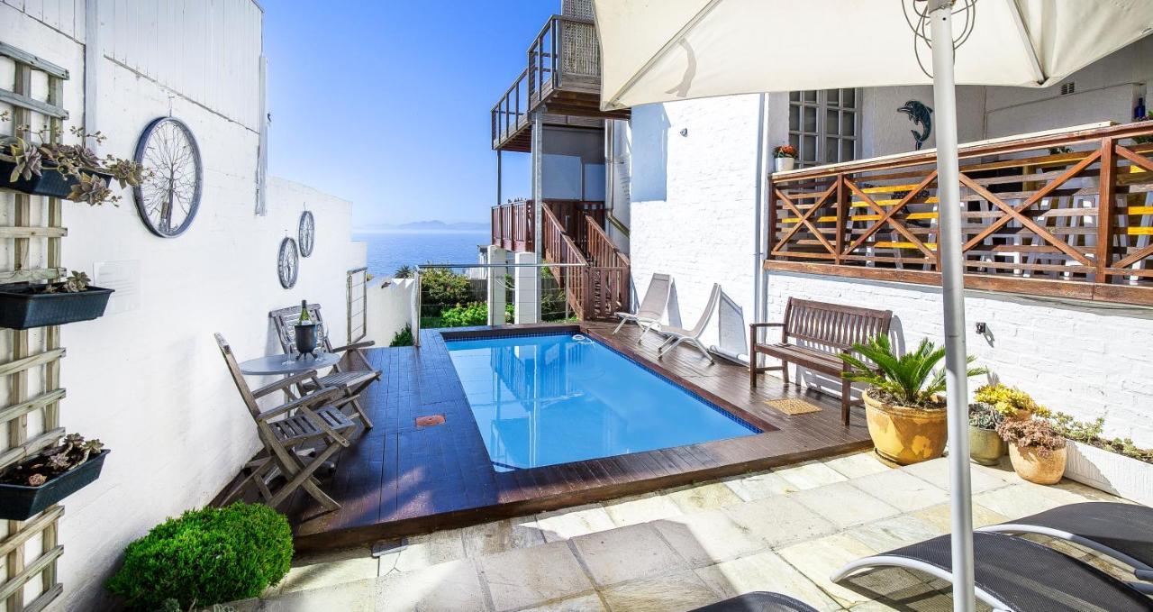 Penguins View Guesthouse Simon's Town Exterior photo