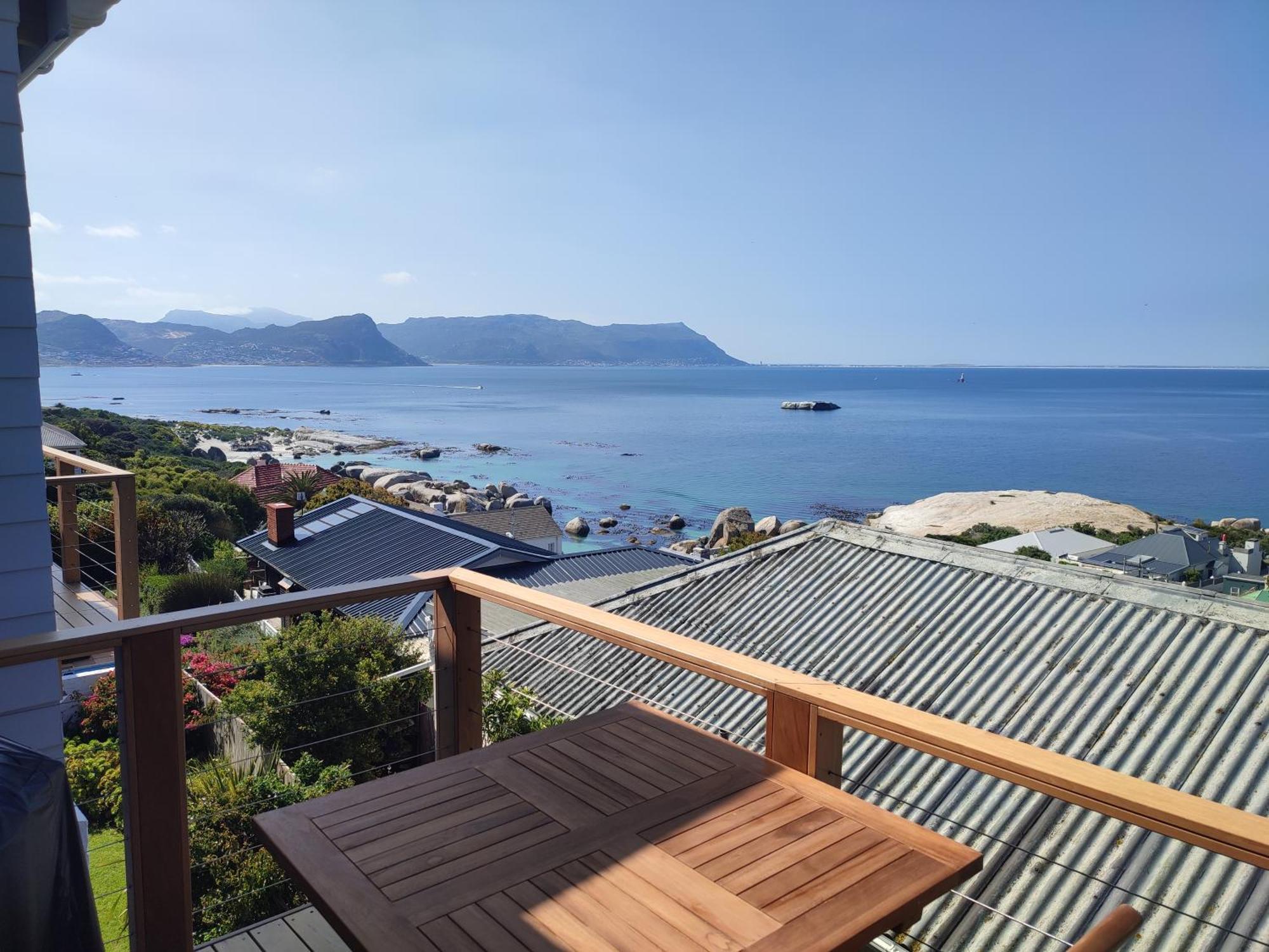 Penguins View Guesthouse Simon's Town Exterior photo