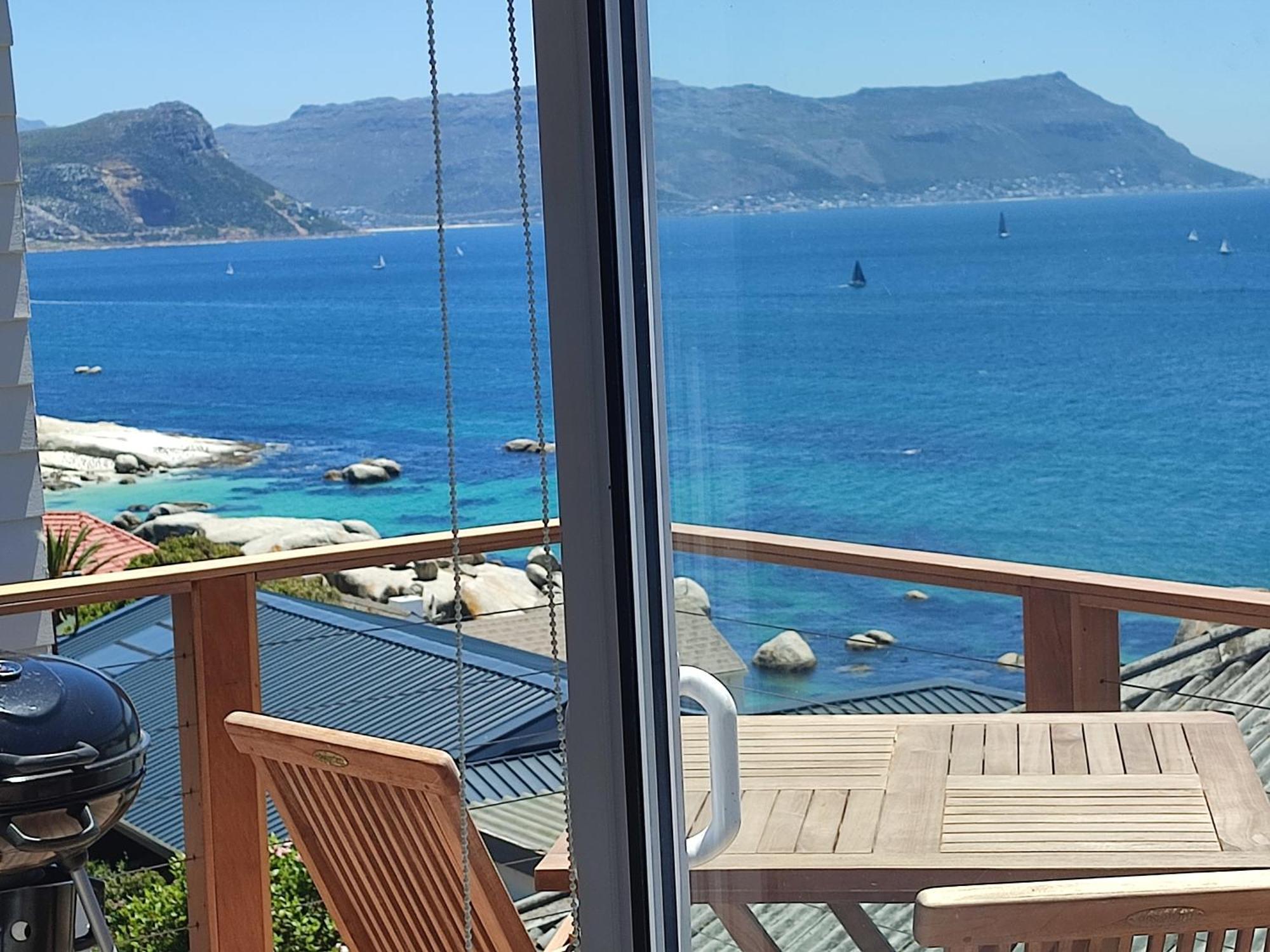 Penguins View Guesthouse Simon's Town Exterior photo